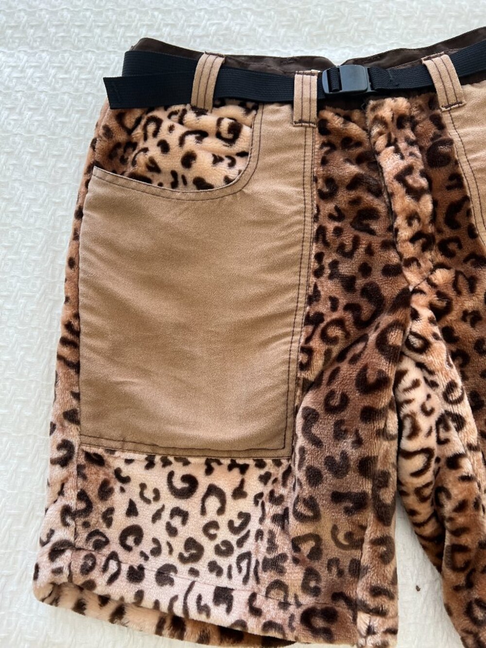 Funky Polar Short - Furry - Cheetah Print with Belt - Size 32 - Picture 10 of 14